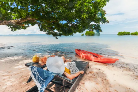 The Funny Lion - Puerto Princesa Отели рядом с достопримечательностью «Палаван Уайлдлайф Рескью энд Консервейшен Сентер»