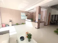 Dongzhi Xiangxu Yijia Hotel - Parkplatz