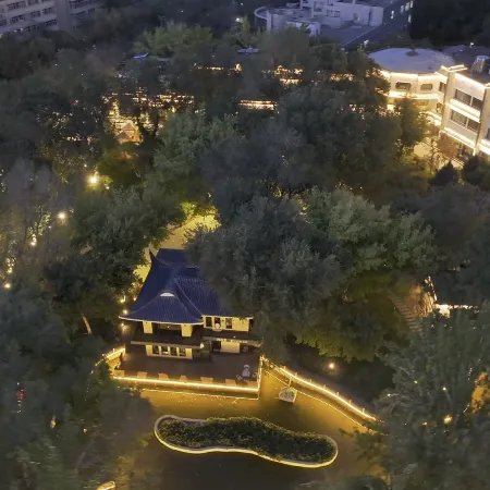 Urumqi Yizhongyuan Hotel (Hongshan People's Park Branch)