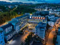 Yunhai Hotel Hotels near Three Natural Bridges