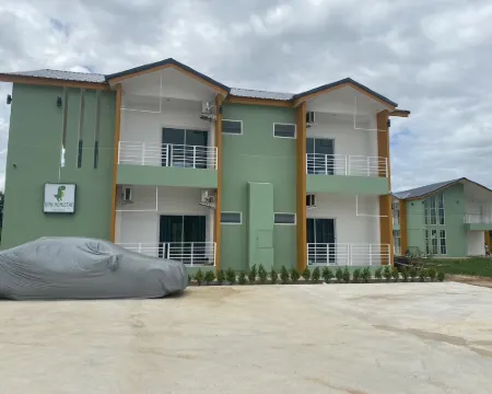 ไดโน โฮมสเตย์ โรงแรมในอำเภอ แม่แตง