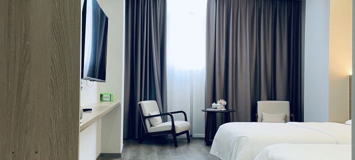 CHANG CHENG Hometay Hotels in Xianfeng