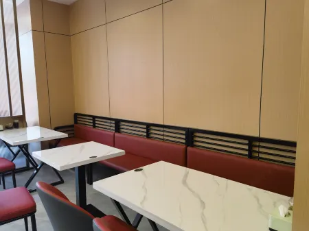 MANNSIC Hotel（Beijing Dacheng Road Xiaotun Road） Отели рядом с достопримечательностью «Mingyuan Park»