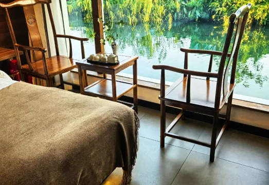 sufel boutique 青 オリエンタル Suhe Xiaozhu · Encounter Riverside Boutique Homestayの宿泊予約・お