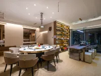 Calmsea Hotel Hotels near Shekou