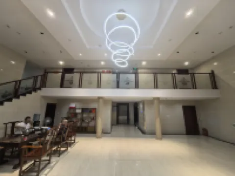 Chenglong Apartment