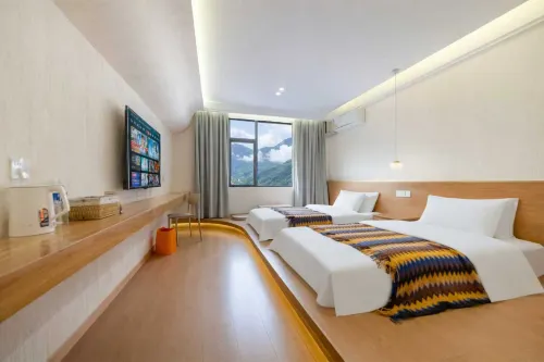 Jiuzhai Yishe Hotel(Jiuzhaigou Valley Scenic and Historic Interest Area Branch) - Bintang 2