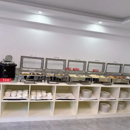 Penglai Light Luxury Hotel (Fuyuan Port Dongji Pavilion)