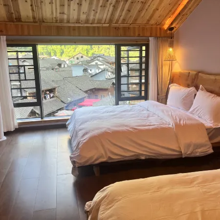 Lingxi Yaju Homestay (Dehang Grand Canyon Scenic Area)