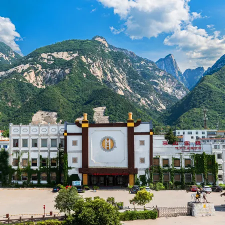 Huashan Inn & Hero Culture Theme Hotel (Yuquanyuan Store in Huashan Scenic Spot)