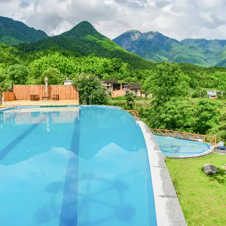 Fengyin Sanqiu Hostel