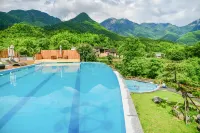 Fengyin Sanqiu Hostel - Rooftop Pools