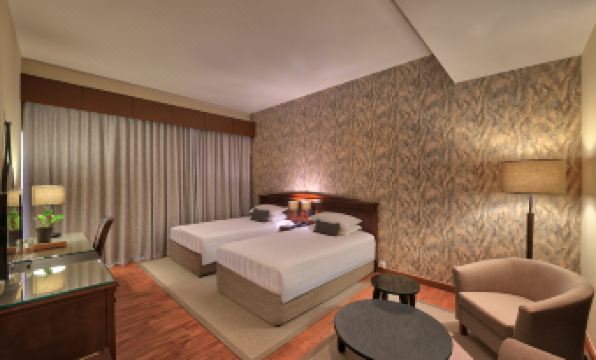 Majestic City Retreat Hotel