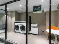 Homeinn Selected Hotel (Harbin Railway West Station Wanda Plaza Railway Station) Hotel dekat Stasiun Kereta Harbin Barat