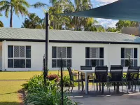 The Shores Holiday Apartments