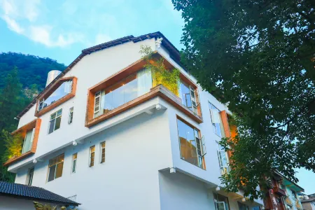 the pure site Отели рядом с достопримечательностью «Zhangjiajie National Forest Park»