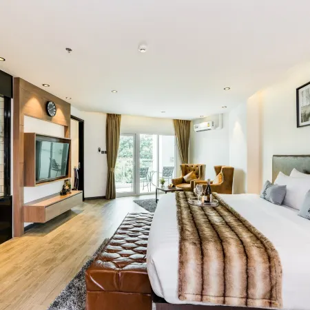 SureStay Plus by Best Western T Pattaya Отели рядом с достопримечательностью «Старый город»