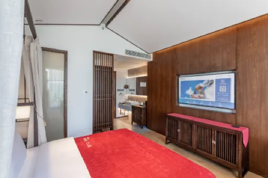 HAIKO QIANNA HOTEL (Wanlvyuan Friendship Sunshine City Shop) Отели рядом с достопримечательностью «Martyrs' Cemetery»