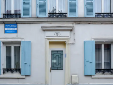 Résidence Hôtel le Relais Amélie クラマールのホテル