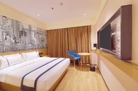 Chengshi Bianjie Hotel (Golmud Salt Lake Plaza)