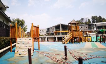 Yueting hot spring villa in Tengchong