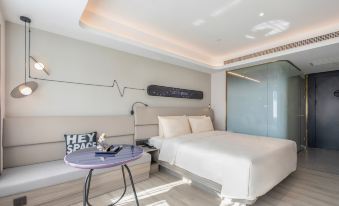 Nanjing Confucius Temple Zhonghua Gate Metro Station Light Residence Hotel