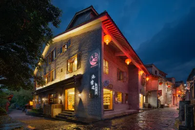 Pondside Boutique Hotel
