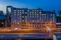 リーチョンホテル・智（武漢光谷広場楊家湾地下鉄駅） Wuhan Polytechnic Architectural Engineering College周辺のホテル