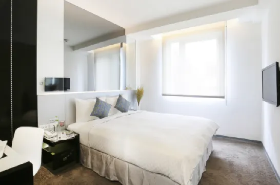 新驛旅店（臺中車站店）