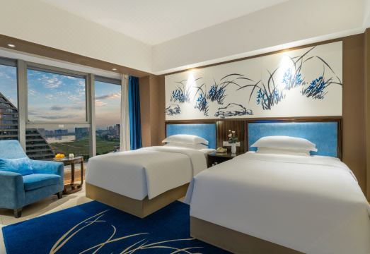 쿤밍 화즈청 하워드 존슨 국제 호텔의 웅장한 로비 