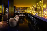K · International Hotel - bar
