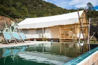 Clouds Glamping - สระว่ายน้ำแบบอินฟินิตี้