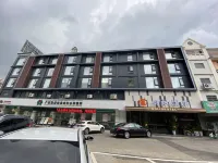 Bolin Hotel (Hezhou College)