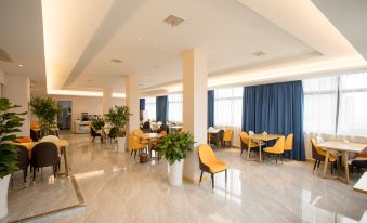 Suitetrails - Dragon City Hotel