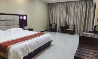 Linyi Red Apple Hot Spring Hotel