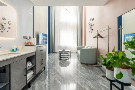 Flower Manlu Hotel Отели рядом с достопримечательностью «Xi'an University of Technology (West Area)»