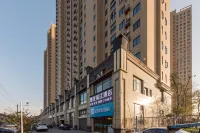 Hello Light Hotel (Fusheng Binjiang store, Caidian Square subway station, Wuhan)