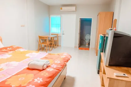 Huahin Residence 1 Отели рядом с Аэропорт Хуахин