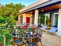 Xuwen faint coral homestay