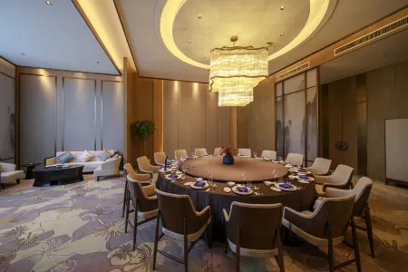 Zhejiang Pacific Hotel Отели рядом с достопримечательностью «Haining Tide»