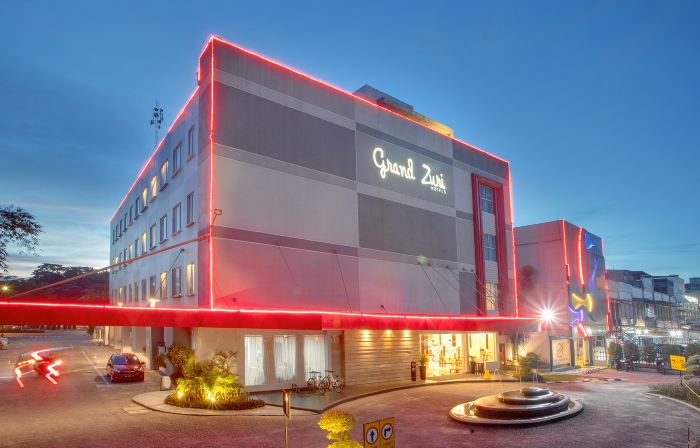 Grand Zuri Duri Hotel