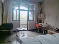 Chaohu Jingxin Holiday Hotel（Huanglu University Town Store） - balkon