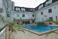 Heritage Continental Hotel - Pools