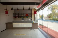 Yilai Xuzhou Suining Qingnian Road Hotel Hotels in Suining