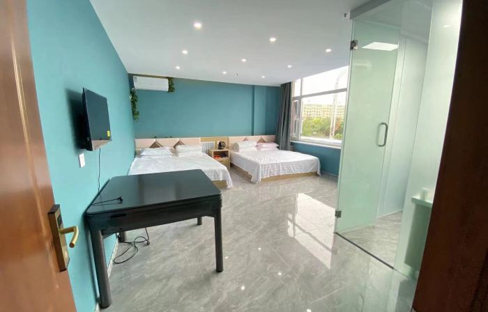 Qingchunli Business Hotel