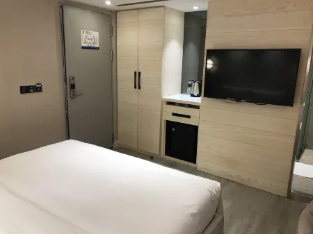 The Cloud Hotel