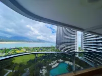 Azure Bay · Full Sea View B&B (Riyue Bay, Wanning) - Condos
