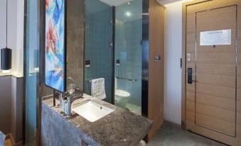 Baihe Hotel (Zhengzhou Futa East Subway Station Branch)