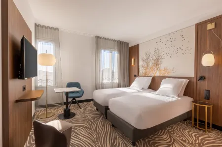 Hôtel Apollinaire Nice Отели рядом с достопримечательностью «Musee Prieure du Vieux Logis»