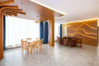 Yunbo Mountain Hotel (Longji Rice Terrace No. 1 Observation Deck Branch)